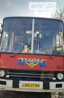 Пригородный автобус Ikarus 211 1988 в Староконстантинове