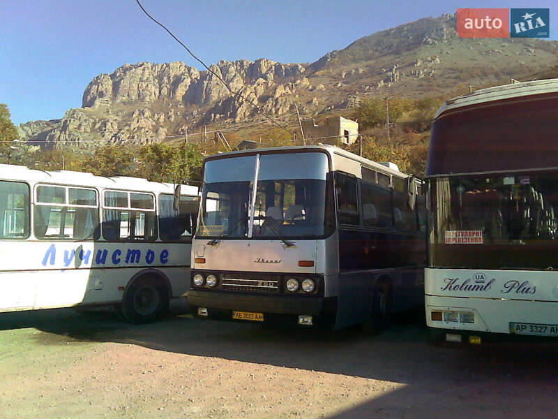 Туристичний / Міжміський автобус Ikarus 250 1989 в Кривому Розі