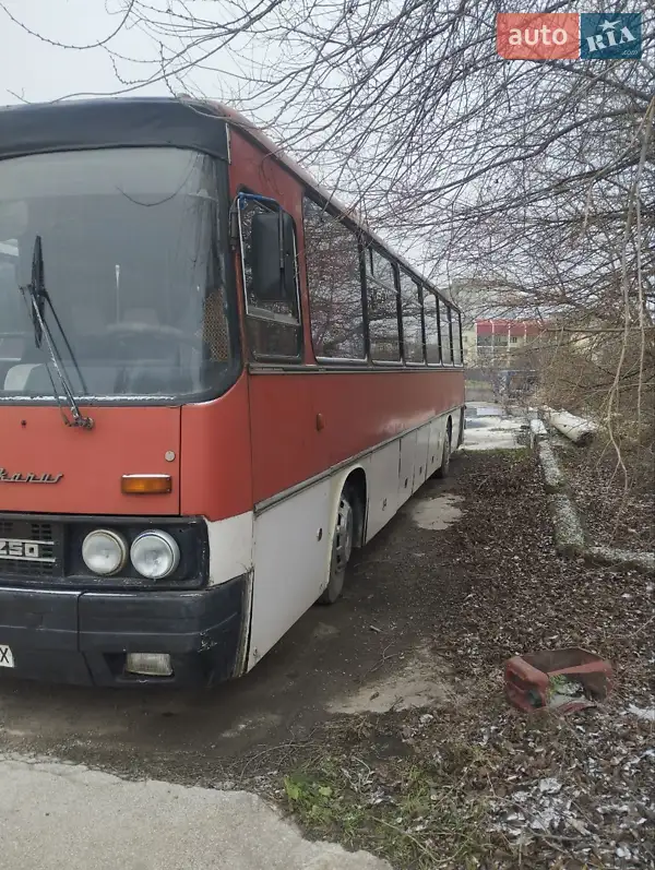 Ikarus 250 1988