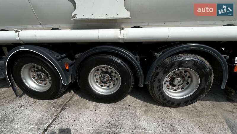 Цистерна полуприцеп Indox SC-3 2002 в Львове