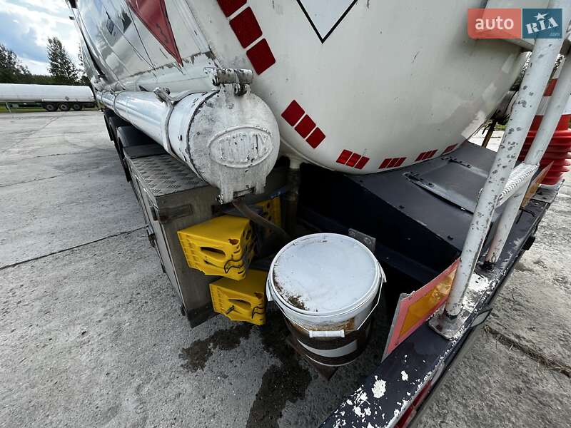 Цистерна полуприцеп Indox SC-3 2002 в Львове