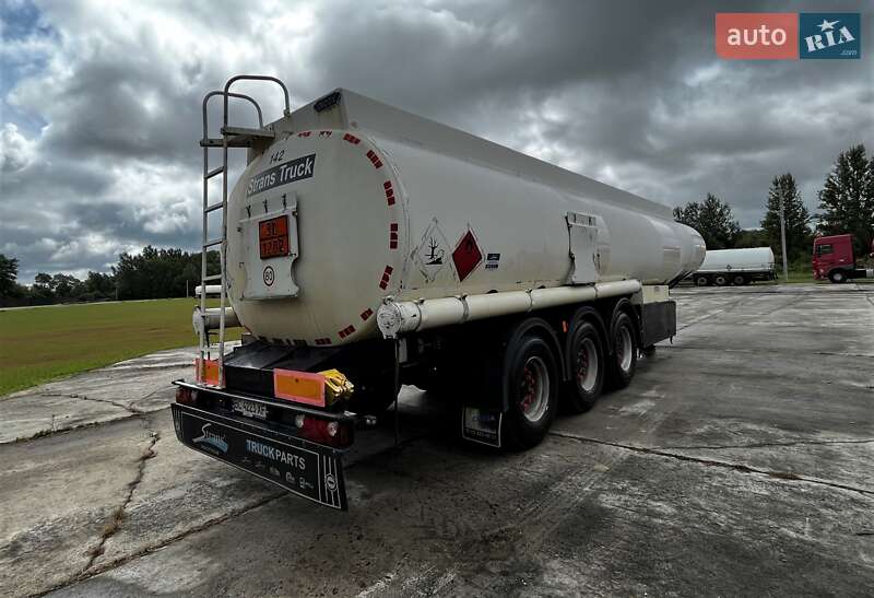 Цистерна полуприцеп Indox SC-3 2002 в Львове