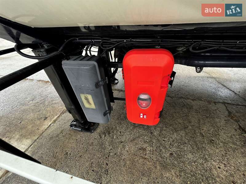 Цистерна полуприцеп Indox SC-3 2002 в Львове