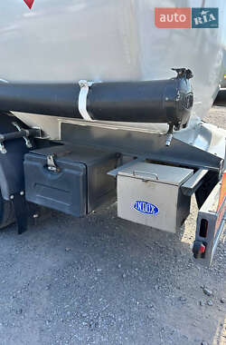 Цистерна Indox SC-3 2003 в 