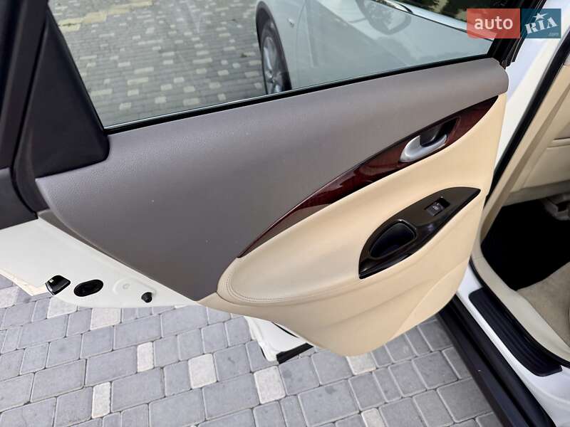 Позашляховик / Кросовер Infiniti EX 25 2011 в Одесі