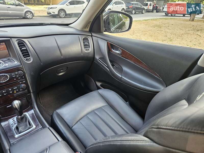 Позашляховик / Кросовер Infiniti EX 35 2007 в Одесі фото 19 Позашляховик / Кросовер Infiniti EX 35 2007 в Одесі