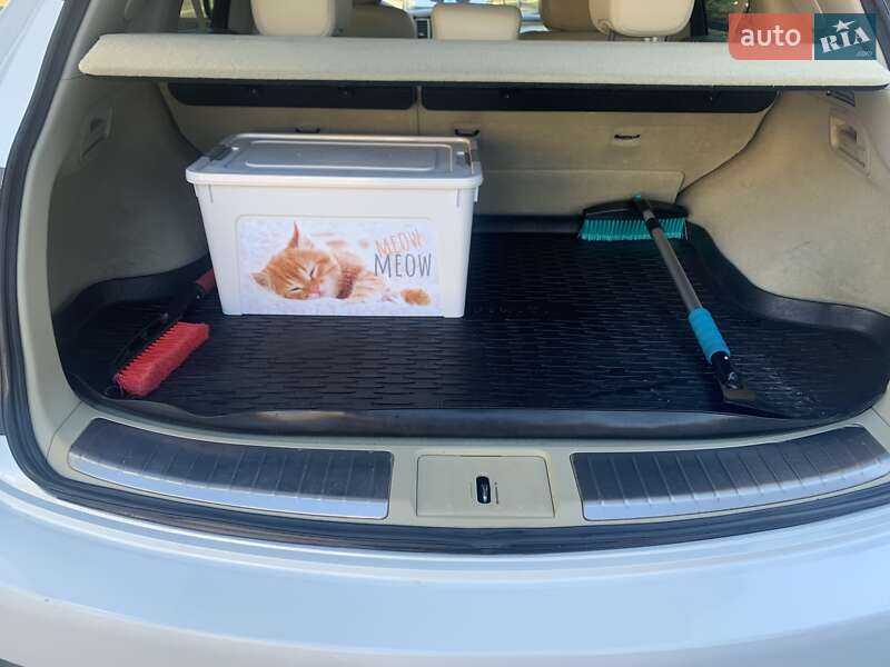 Позашляховик / Кросовер Infiniti FX 30 2012 в Чернігові