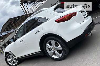 Внедорожник / Кроссовер Infiniti FX 30 2011 в 