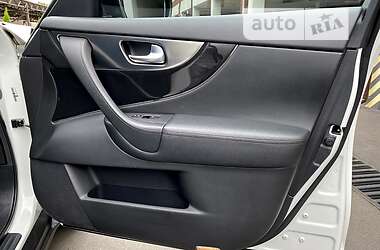 Внедорожник / Кроссовер Infiniti FX 30 2011 в 