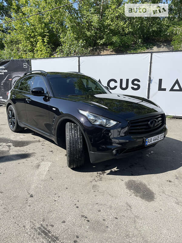 Внедорожник / Кроссовер Infiniti FX 30 2012 в Киеве