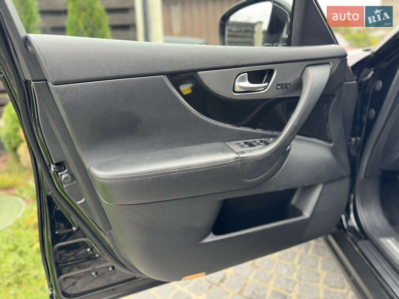 Позашляховик / Кросовер Infiniti FX 30 2012 в Тернополі