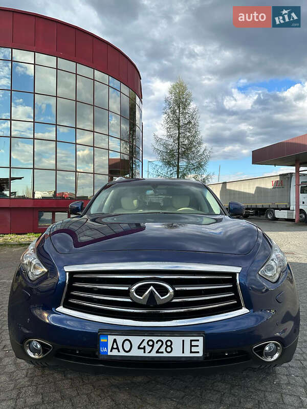 Внедорожник / Кроссовер Infiniti FX 30 2012 в Мукачево