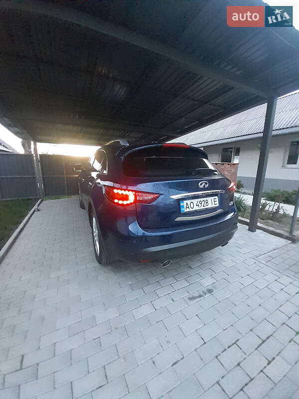 Внедорожник / Кроссовер Infiniti FX 30 2012 в Мукачево