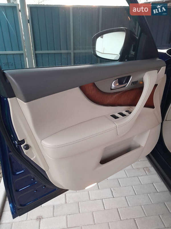 Внедорожник / Кроссовер Infiniti FX 30 2012 в Мукачево