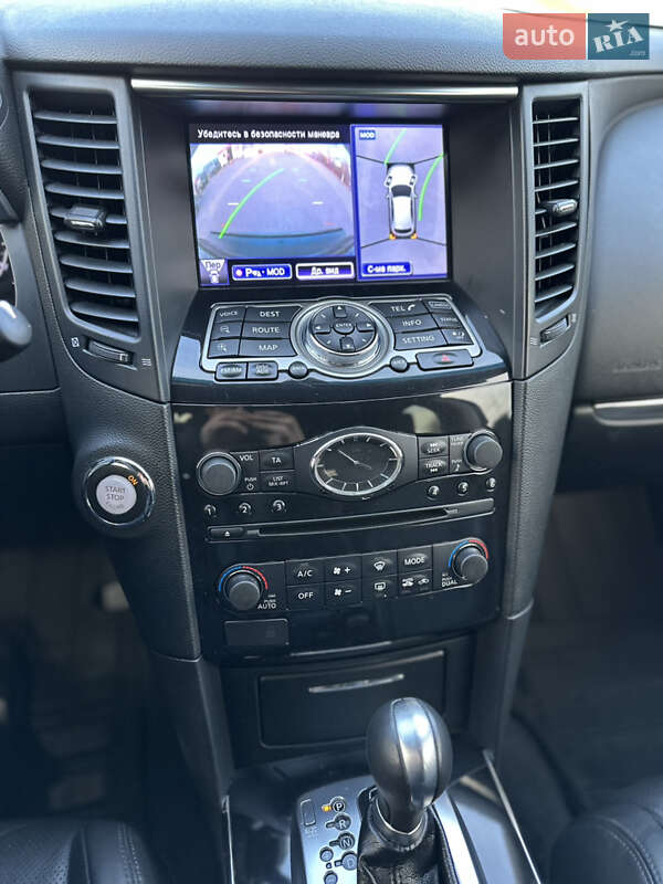 Позашляховик / Кросовер Infiniti FX 30 2012 в Києві