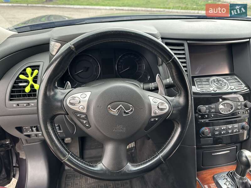 Позашляховик / Кросовер Infiniti FX 30 2013 в Києві