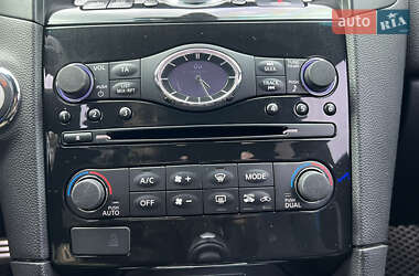 Внедорожник / Кроссовер Infiniti FX 30 2012 в 