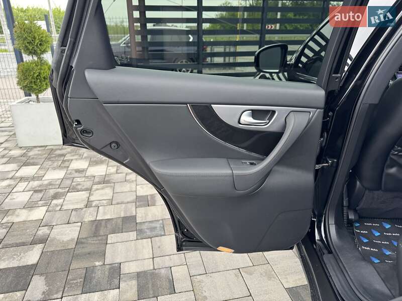 Внедорожник / Кроссовер Infiniti FX 30 2011 в Ровно фото 27 Внедорожник / Кроссовер Infiniti FX 30 2011 в Ровно