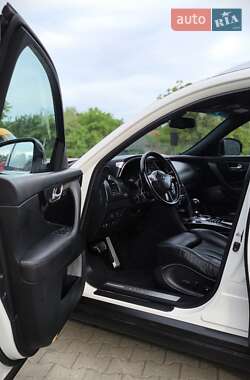 Внедорожник / Кроссовер Infiniti FX 30 2010 в 