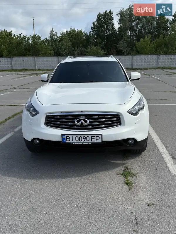 Infiniti FX 30 2011