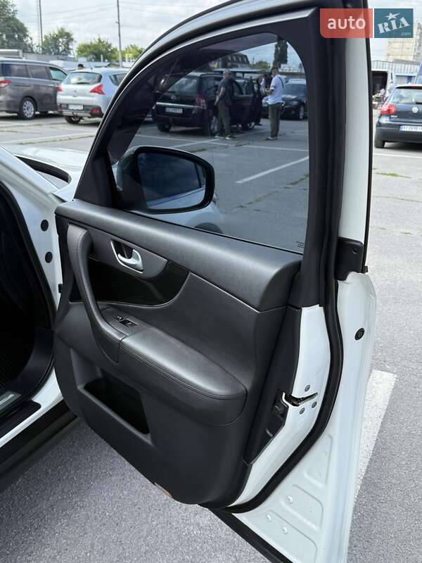 Внедорожник / Кроссовер Infiniti FX 30 2011 в Кременчуге