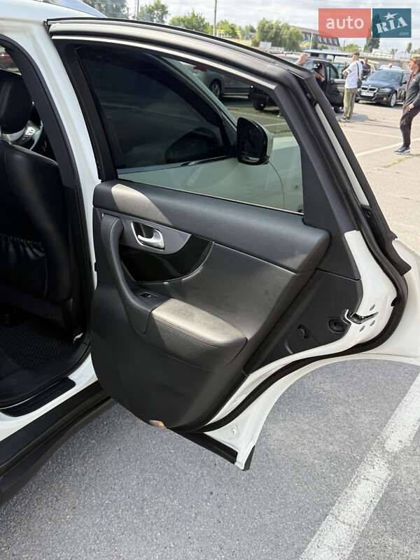 Внедорожник / Кроссовер Infiniti FX 30 2011 в Кременчуге