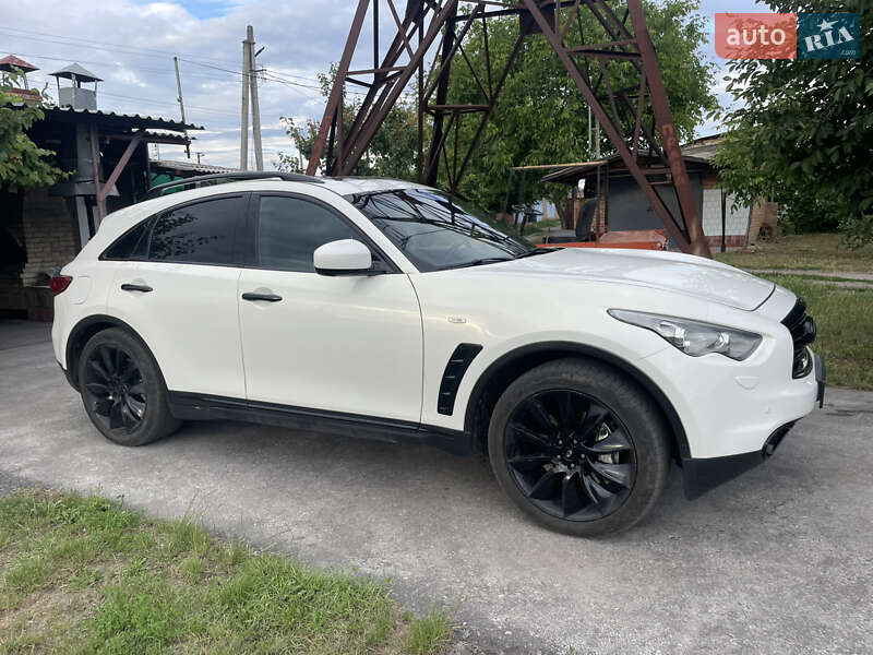 Позашляховик / Кросовер Infiniti FX 30 2012 в Олександрії
