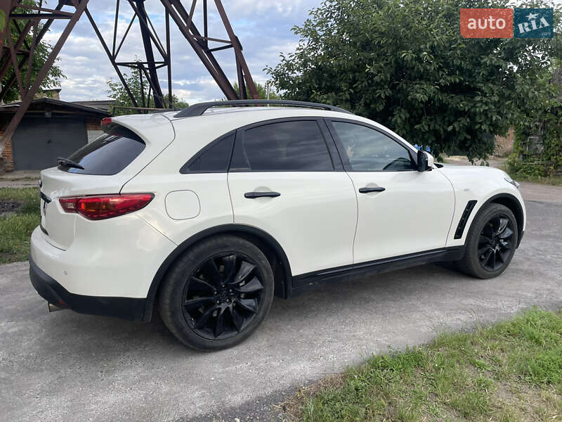 Позашляховик / Кросовер Infiniti FX 30 2012 в Олександрії