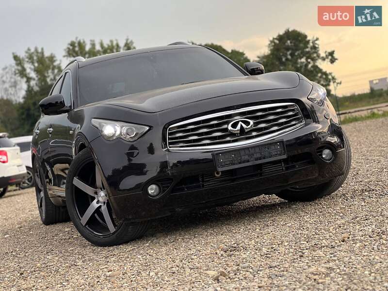 Infiniti FX 30 2011