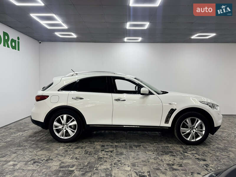 Позашляховик / Кросовер Infiniti FX 30 2013 в Одесі