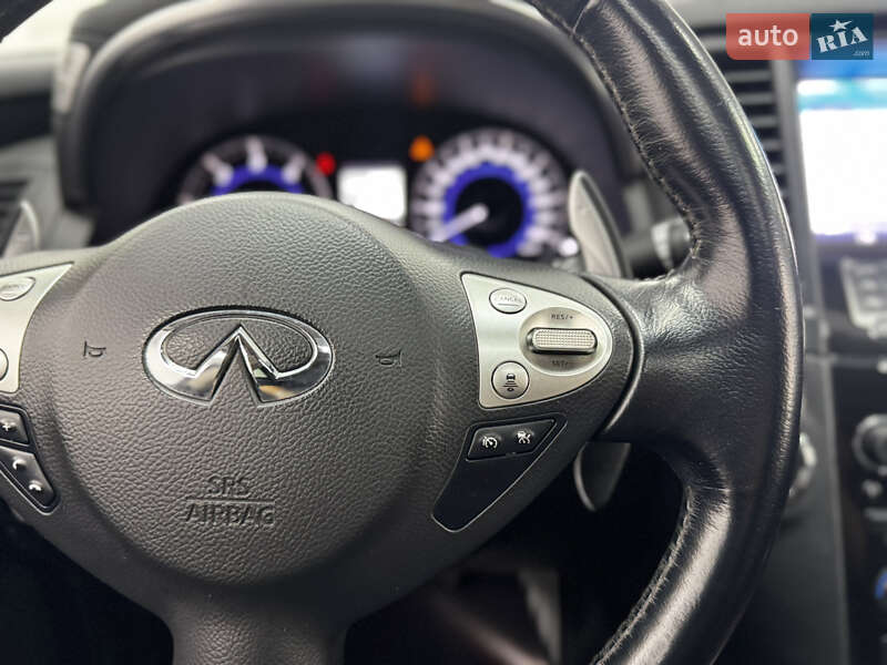 Позашляховик / Кросовер Infiniti FX 30 2013 в Одесі