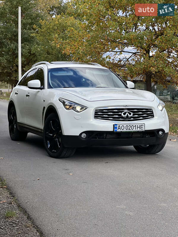 Внедорожник / Кроссовер Infiniti FX 30 2011 в Виноградове фото 2 Внедорожник / Кроссовер Infiniti FX 30 2011 в Виноградове