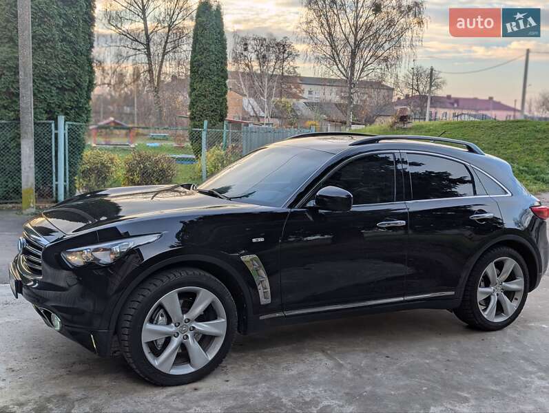Внедорожник / Кроссовер Infiniti FX 30 2011 в Дубно