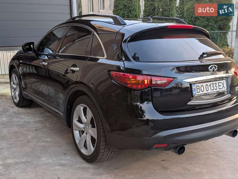 Внедорожник / Кроссовер Infiniti FX 30 2011 в Дубно