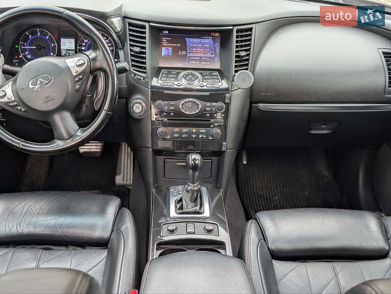 Внедорожник / Кроссовер Infiniti FX 30 2011 в Дубно