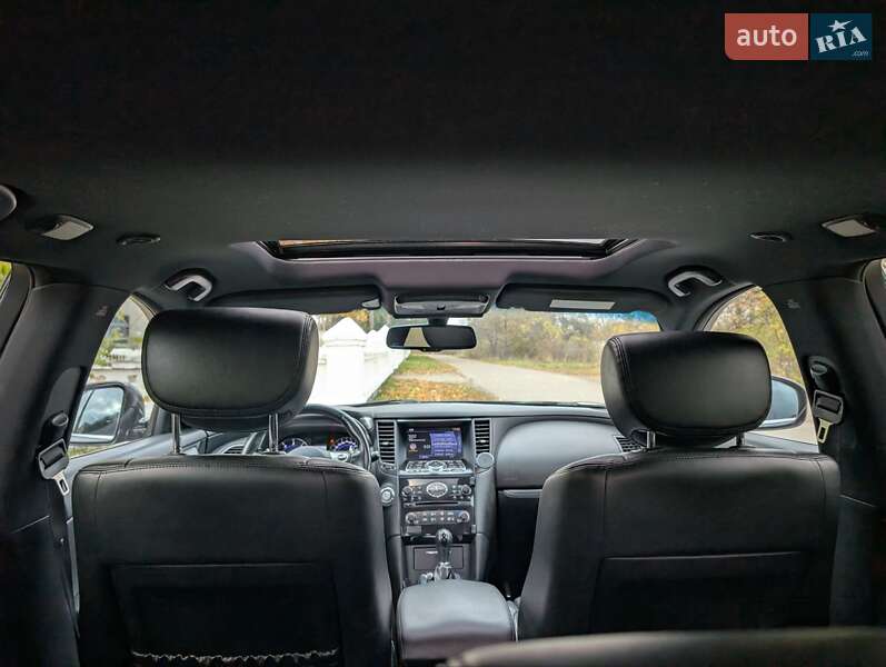 Внедорожник / Кроссовер Infiniti FX 30 2011 в Дубно