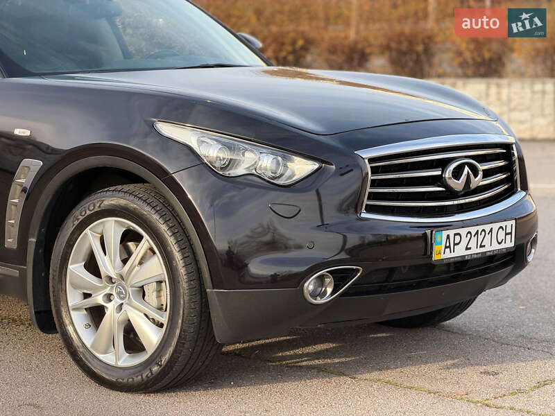 Внедорожник / Кроссовер Infiniti FX 30 2012 в Запорожье