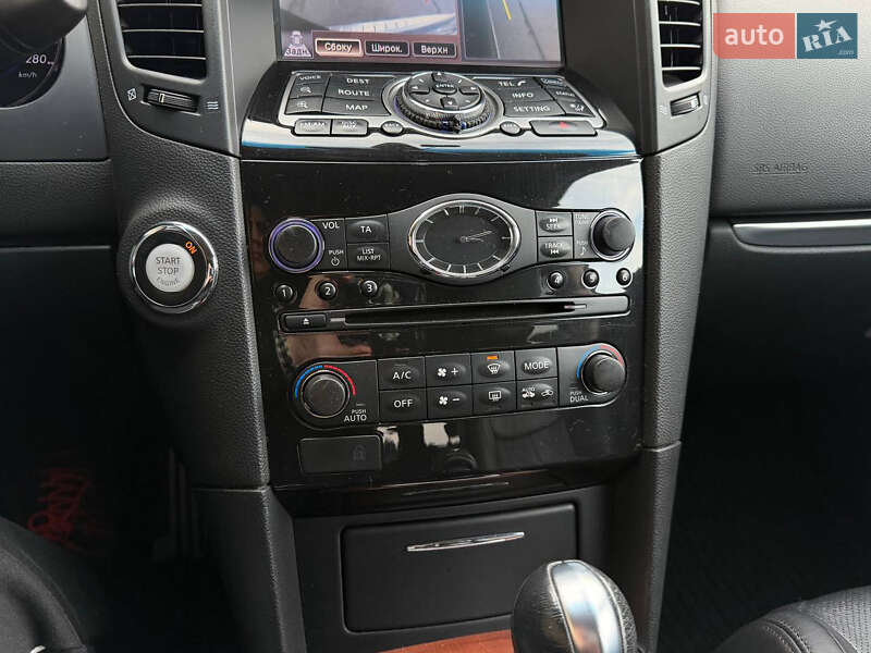 Внедорожник / Кроссовер Infiniti FX 30 2012 в Запорожье