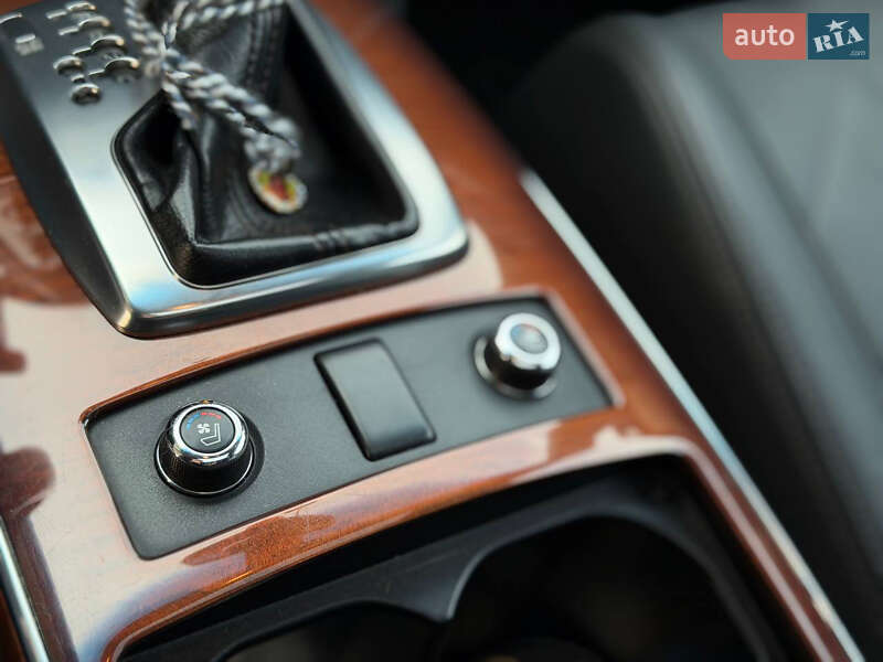 Внедорожник / Кроссовер Infiniti FX 30 2012 в Запорожье