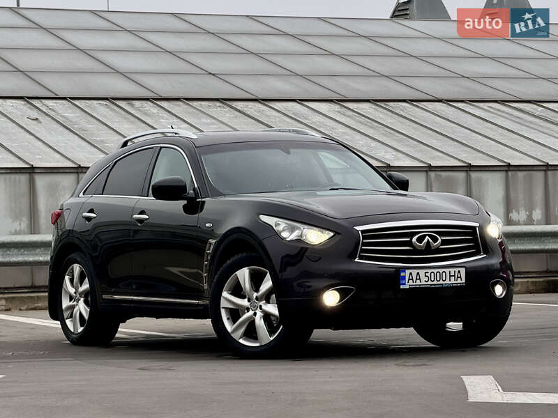 Внедорожник / Кроссовер Infiniti FX 30 2012 в Киеве фото 8 Внедорожник / Кроссовер Infiniti FX 30 2012 в Киеве
