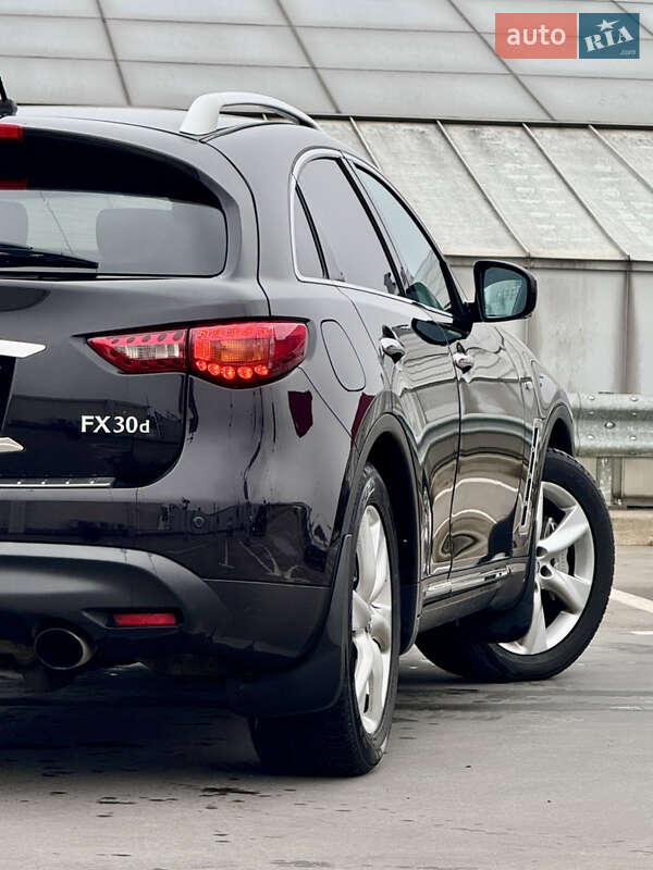 Внедорожник / Кроссовер Infiniti FX 30 2012 в Киеве фото 20 Внедорожник / Кроссовер Infiniti FX 30 2012 в Киеве