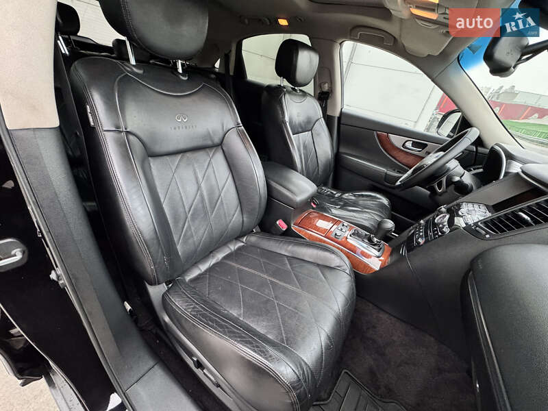 Внедорожник / Кроссовер Infiniti FX 30 2012 в Киеве фото 30 Внедорожник / Кроссовер Infiniti FX 30 2012 в Киеве