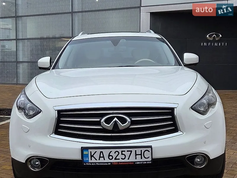 Infiniti FX 30 2011