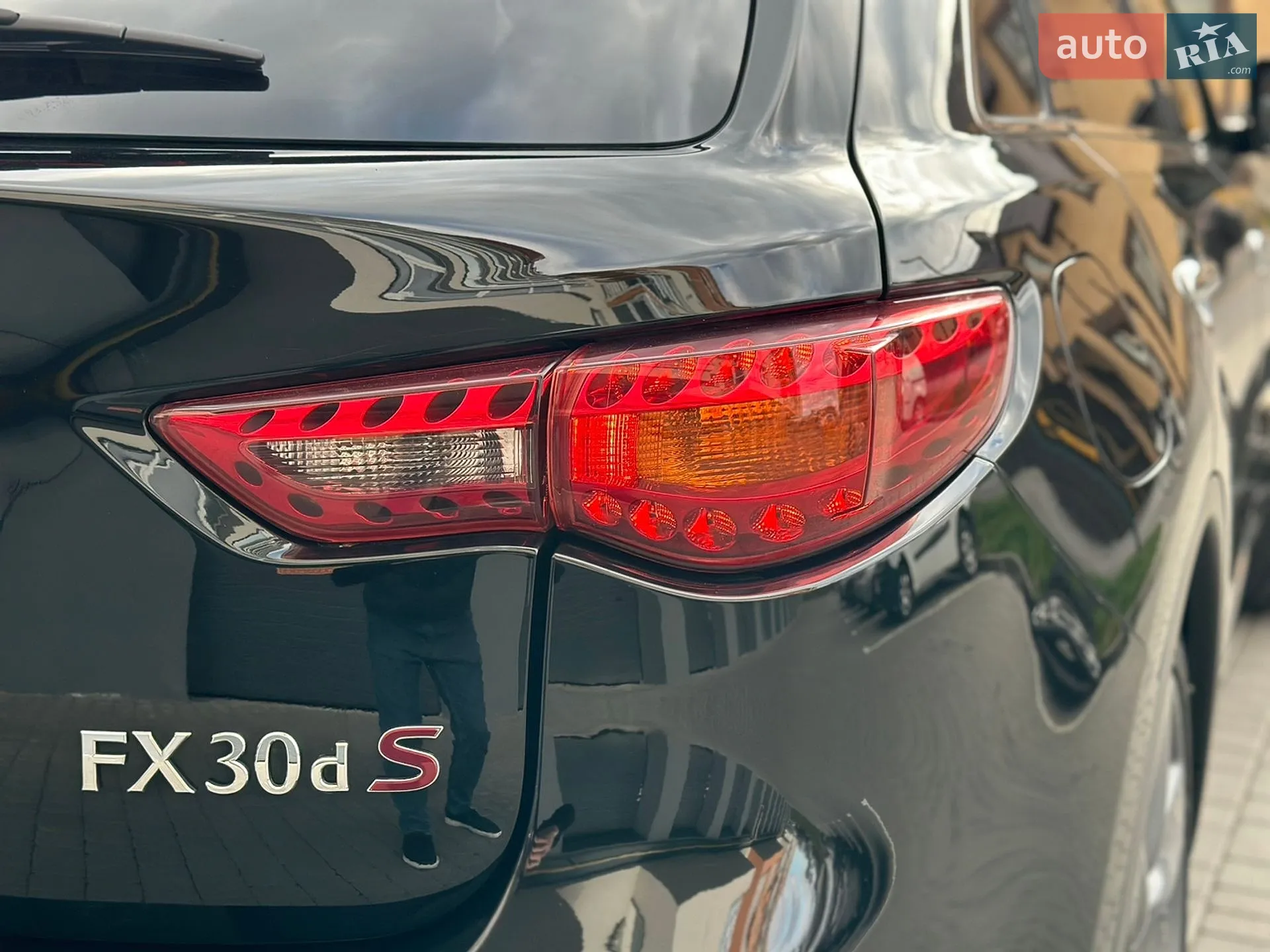 2011 Infiniti FX - мініатюра 11