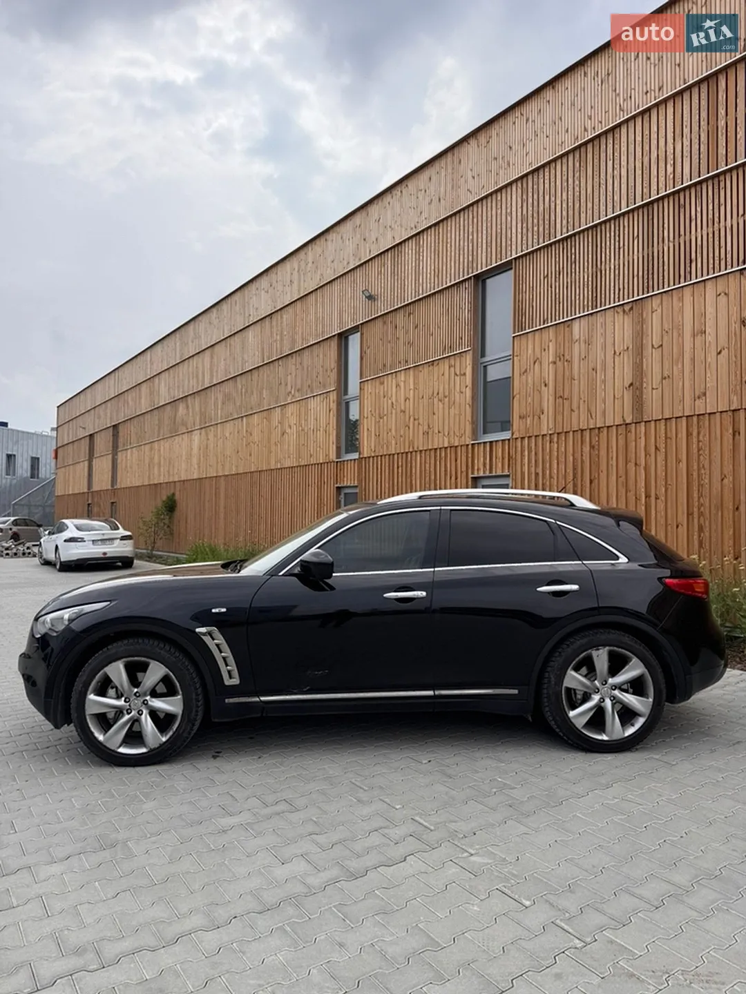 2010 Infiniti FX - мініатюра 2