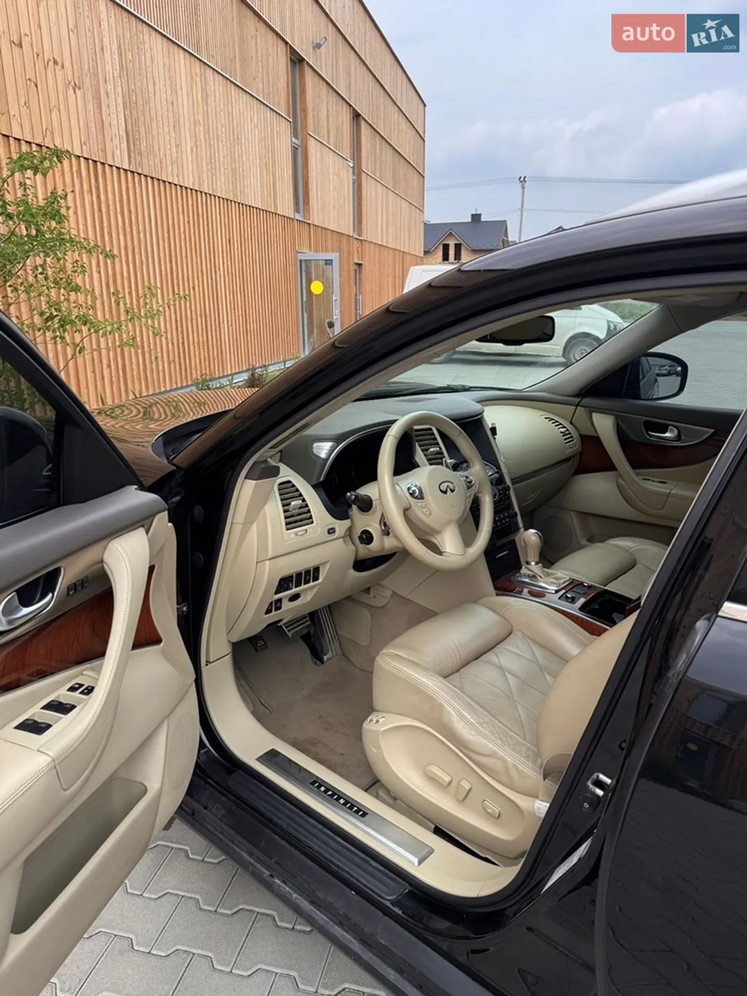 2010 Infiniti FX - мініатюра 6