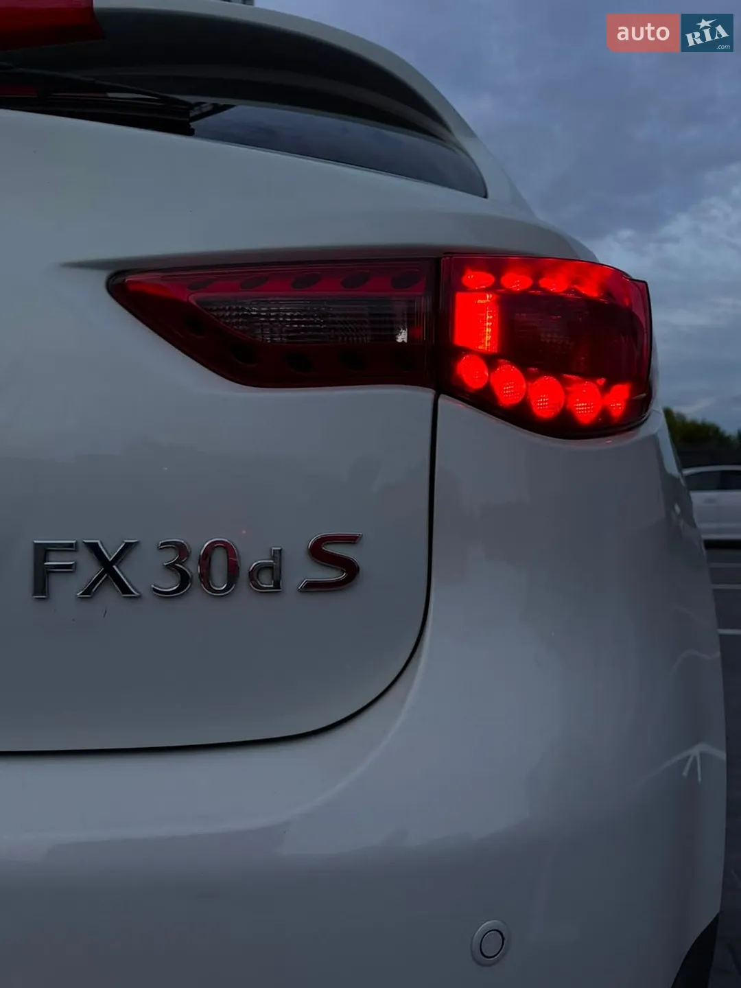 2011 Infiniti FX - мініатюра 3