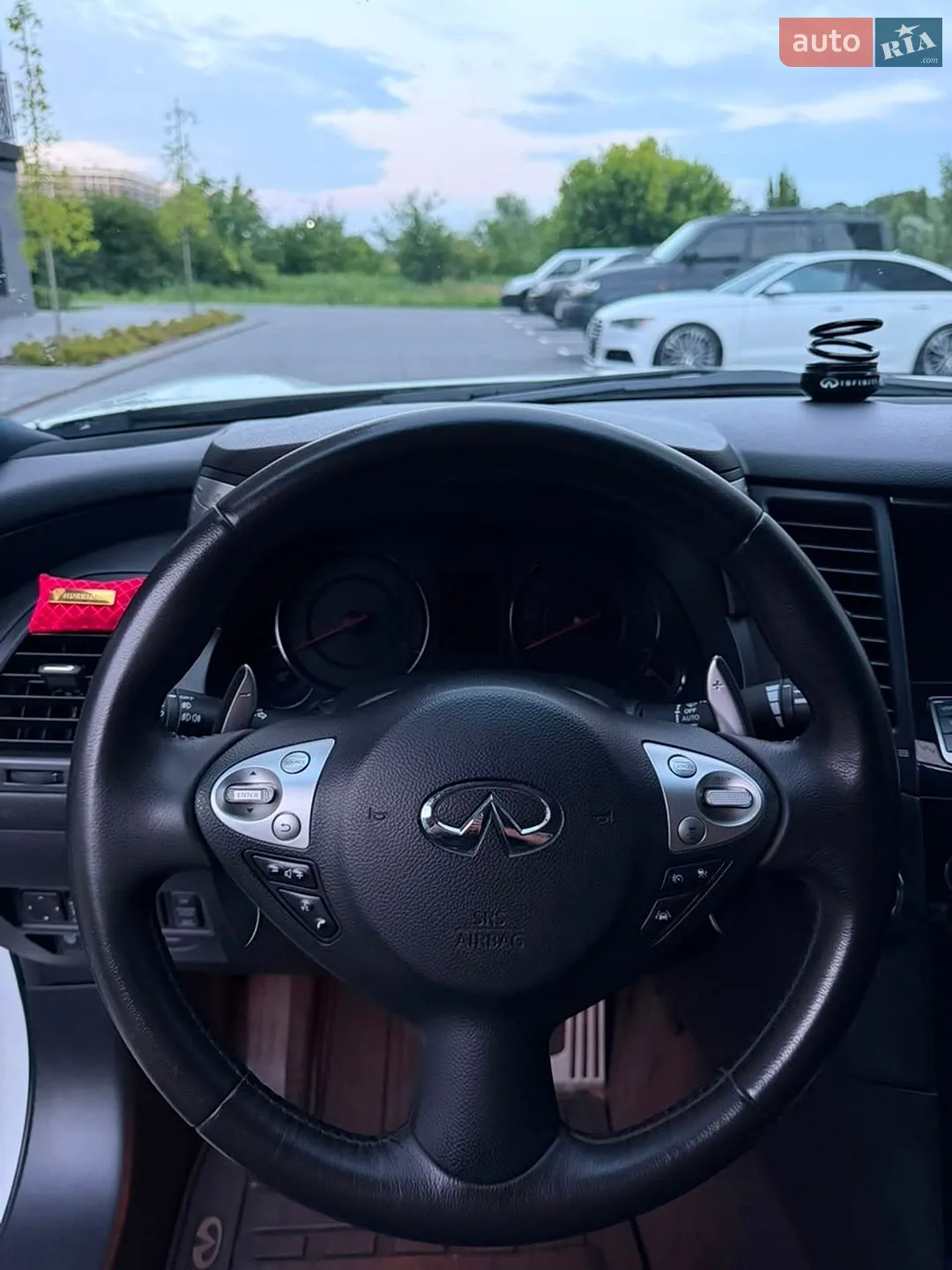 2011 Infiniti FX - мініатюра 16