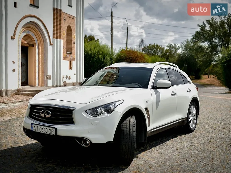 Infiniti FX 30 2012