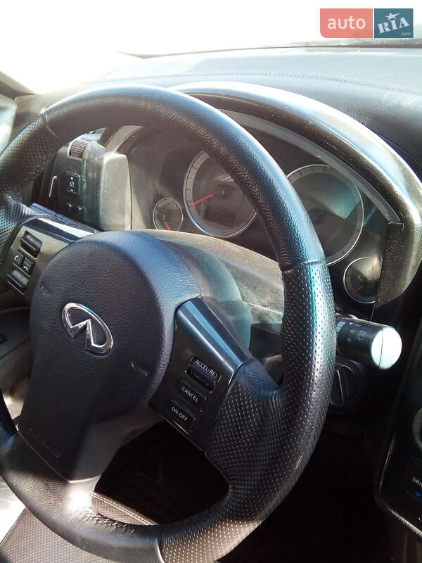 Позашляховик / Кросовер Infiniti FX 35 2006 в Чернівцях